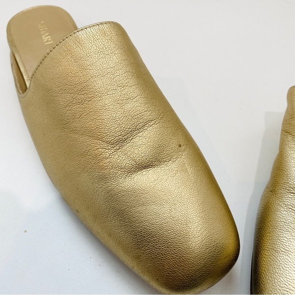 Stuart Weitzman gold leather mules NEW - Picture 5 of 5